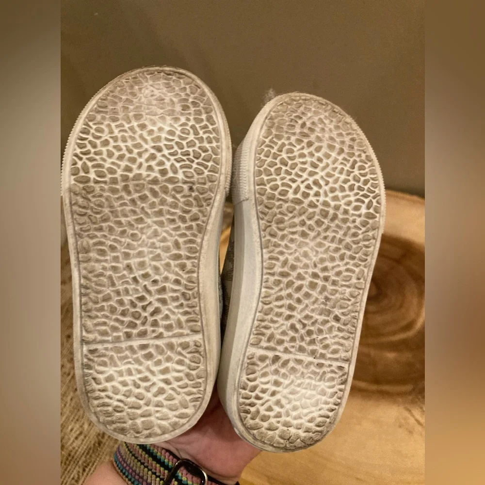 Michael Kors kids Lace Up Slip On White Silver Logo Sneakers Sz-3‎